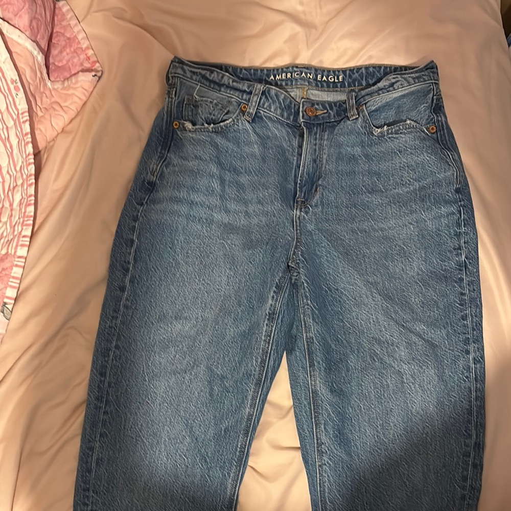 American Eagle Outfitters Women's Classic Blue Straight Leg Jeans